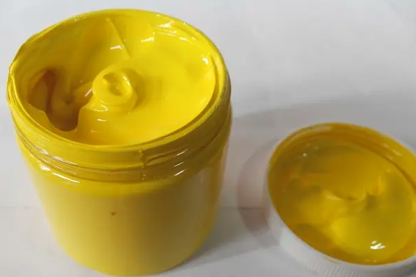 Sifat pasta warna PU Kuning